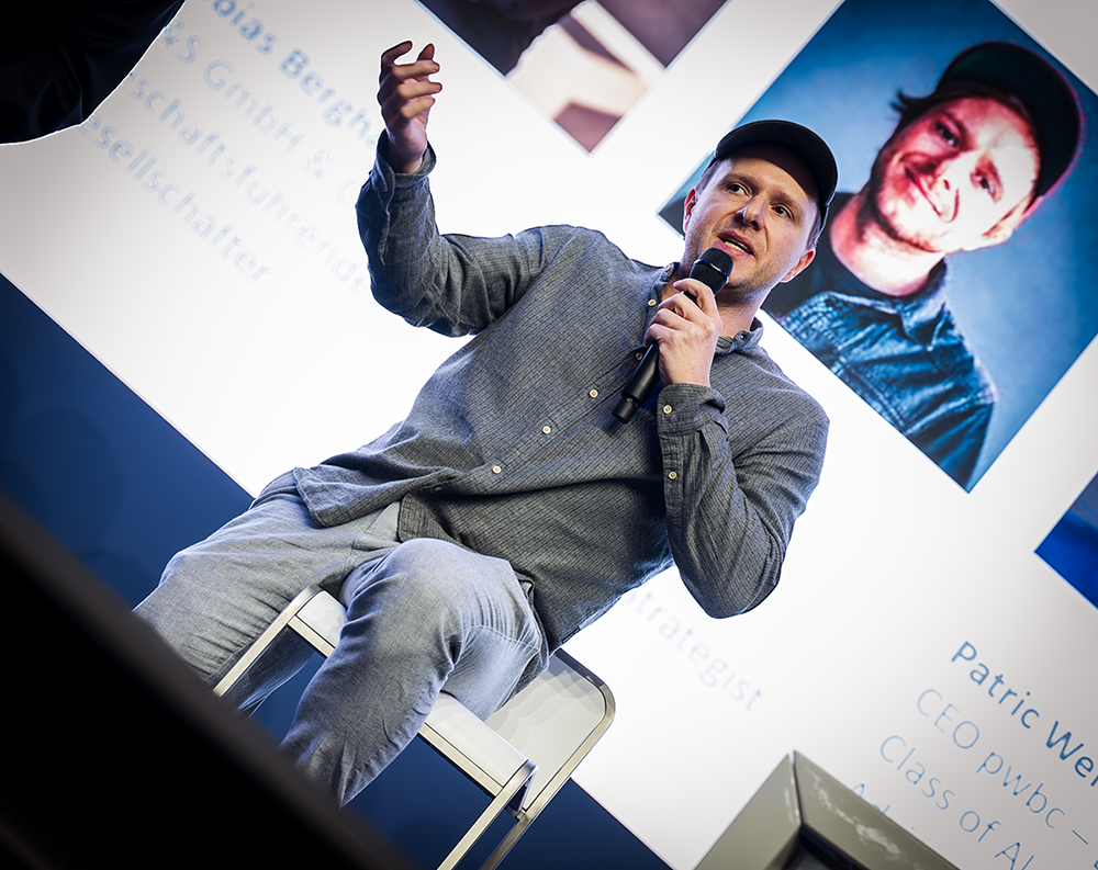 Jan Götze – Creative Director und KI-Experte, Speaker auf der Bühne